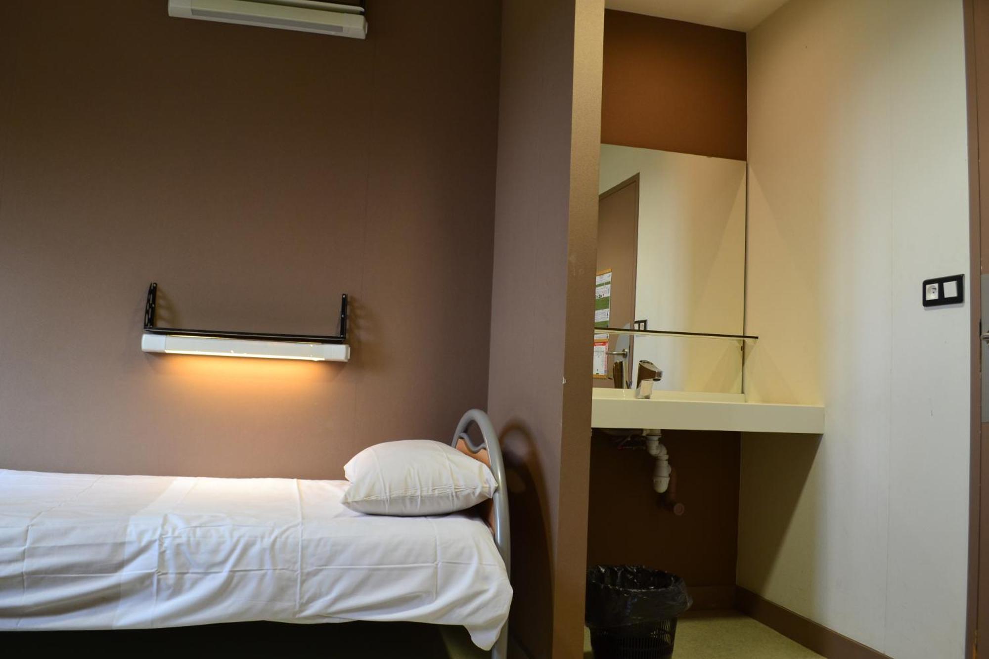Centre International De Sejour Hostel Laval  Ngoại thất bức ảnh